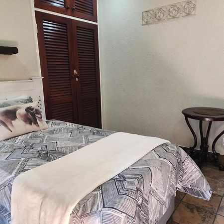 Goodnight Guest Lodge Johannesbourg Extérieur photo